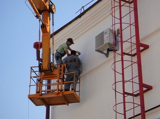 Подъем людей для монтажных работ (антенны, кондиционеры, ремонт окон)